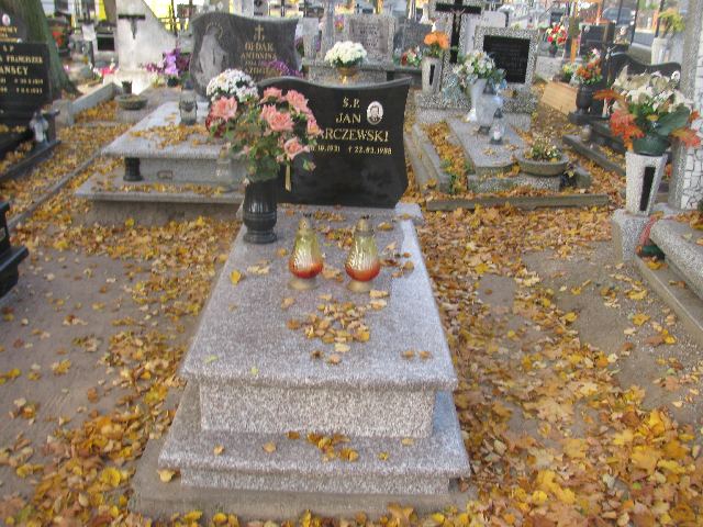 Grób Jan Karczewski